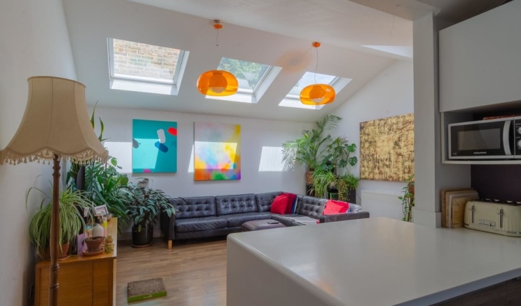 Hermitage Road, London