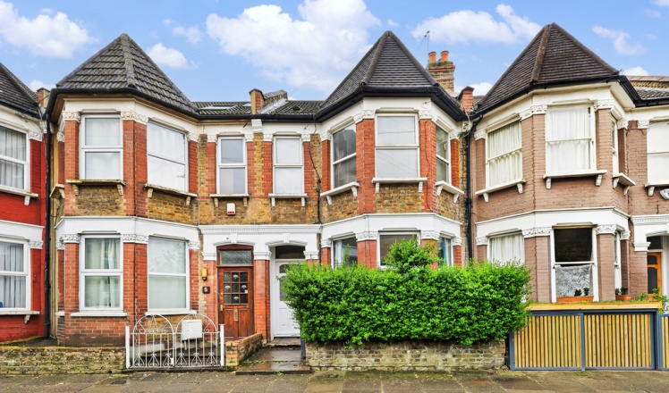 Belmont Avenue, London