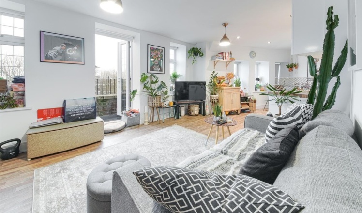 Lordship Lane, London