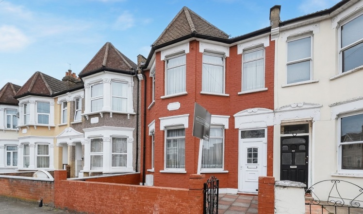 Boundary Road, London