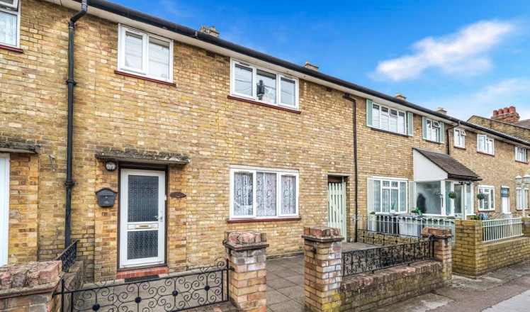 Farrant Avenue, London
